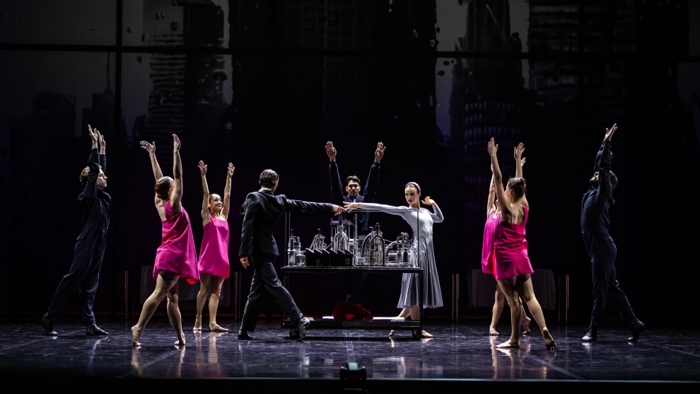 Leonardo Cremaschi (Siegfried) and Mirea Delogu (Odette/Odile), Company Members of Ballet Preljocaj. Image by David Kelly.