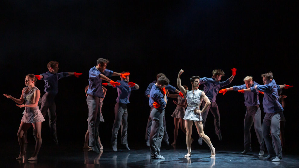 Scottish Ballet dancers performing in Sophie Laplane's "Dextera," part of Scottish Ballet's "Spring." (Credit: Andy Ross)