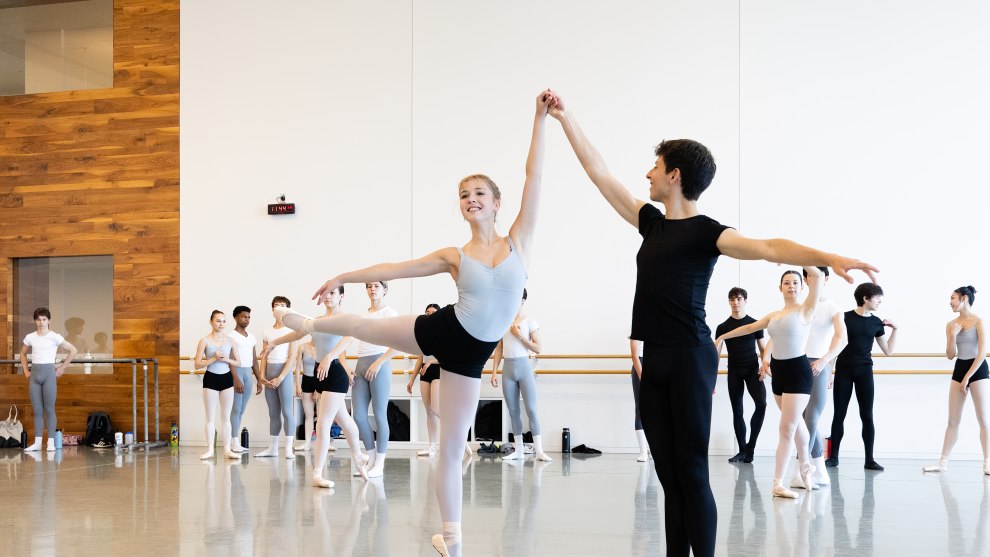 Students of Houston Ballet Academy Summer Intensive Program (2023). 
Photo by Lawrence Elizabeth Knox, courtesy of Houston Ballet.