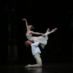 Natasha Kusch as Juliet & Steven McRae as Romeo. Photo David Kelly.