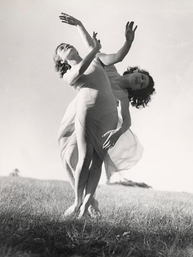 Max Dupain, Australia 1911&ndash;92, Ballet (Emmy Towsey and Evelyn Ippen), Bodenwieser Dancers performing Waterlilies) 1937, printed (c. 1939).

gelatin silver photograph

44.5 x 33.5 cm

National Gallery of Victoria, Melbourne

Purchased, 2003 (2003.456)