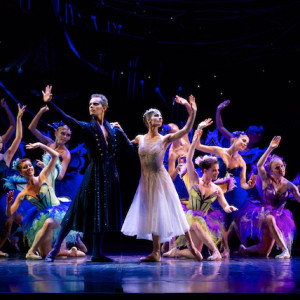 Laura Hidalgo and Victor Estevez with Queensland Ballet dancers. Photo: David Kelly