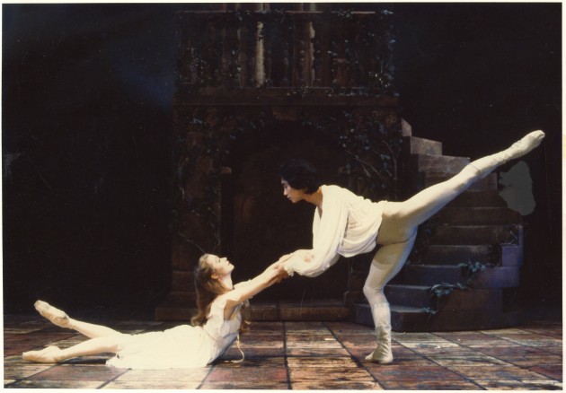 Janie Parker and Li Cunxin, 'Romeo and Juliet', 1987. Courtesy Houston Ballet and Li Cunxin.