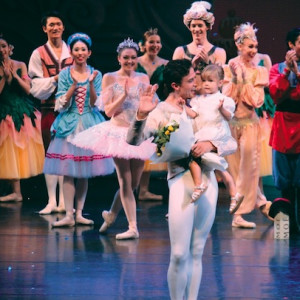 Matthew Lawrence takes his final bow on stage with his daughter Willow