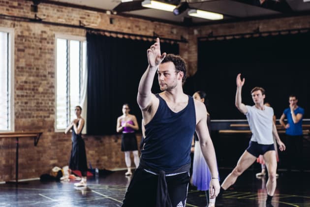 Liam Scarlett in rehearsals with Queensland Ballet in 2019. Photo: Eduardo Vieira.