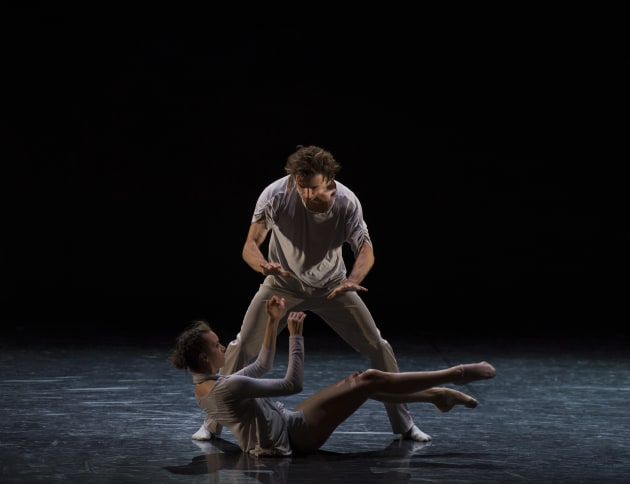 Alexa Tuzil and Ludovico di Ubaldo in Robert Bondaras's 'Persona Fratres'. Photo by Bradbury Photography.