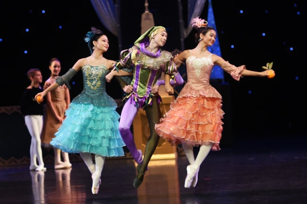Lucia Song, Xavier  Xu&eacute;, Maya Irimichi as the Ugly Sisters and Jester.