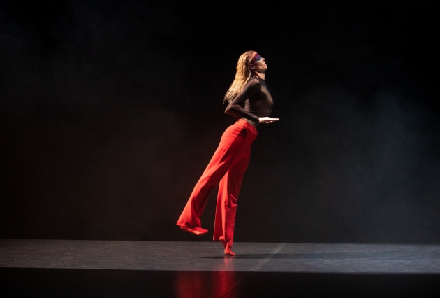 Dancer Anne Jung in Samuel Young-Wright's "Carnegie Solo", for the choreography 24-24. International Choreographic Competition Hannover. Photo: Dominik Mentzos