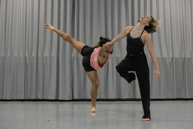 Dimitri Kleioris and Chloe Leong, rehearsal 'E2 7SD'. Photo, Pedro Greig