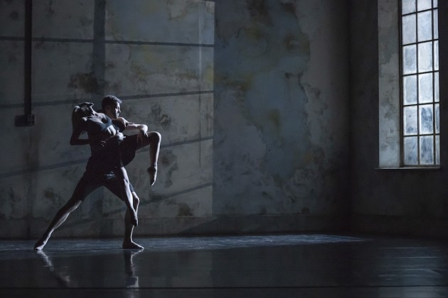 Davide Di Giovanni and Charmene Yap in the opening duo of 'Frame of Mind'. Photo: Pedro Greig.
