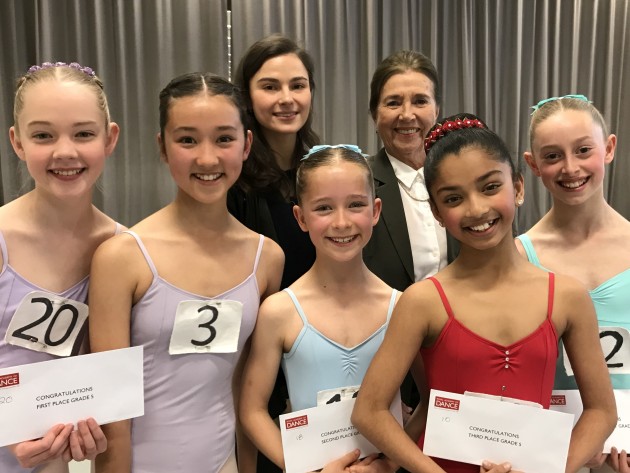 Grade 5 winners with adjudicators (L-R) Isabelle Cream, Sophia Miki-flavel, Miriya Barnes, Mantraa Rane, Erica Payne.