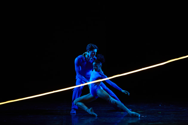 Heath Kolka and Dayana Hardy Acu&ntilde;a in Ihsan Rustem&rsquo;s Incandescence
Photo: Sergey Pevnev.