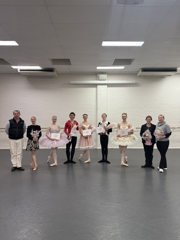 2025 Finalists of the RAD Australian Advanced 1 Bursary with event faculty.