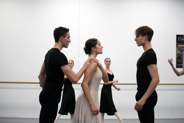 Academy students rehearse 'Intimate Dialogues'. Photo: Wim Broeckx.