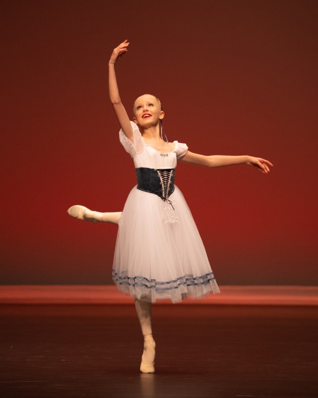 Junior winner Leni Howlett.