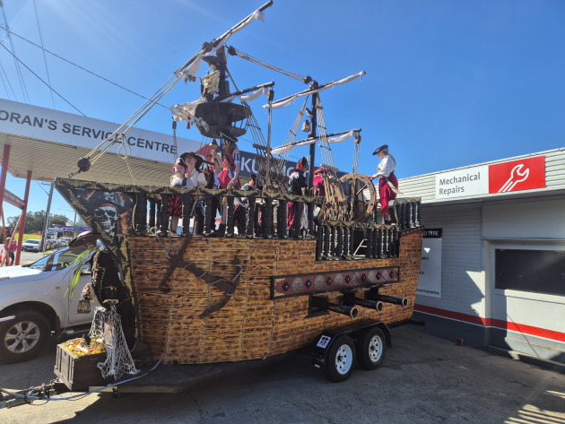 mark-horton-pirate-ship-rr-4