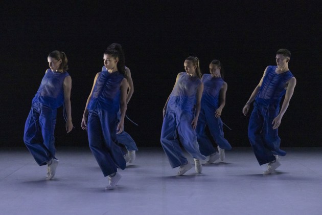 'Somewhere Between Ten and Fourteen', choreographed by Tra Mi Dinh. Photo by Pedro Greig.