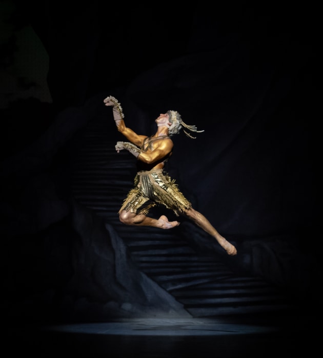 Oscar Valdes as the Golden Deer. Photo: Bradbury Photography.