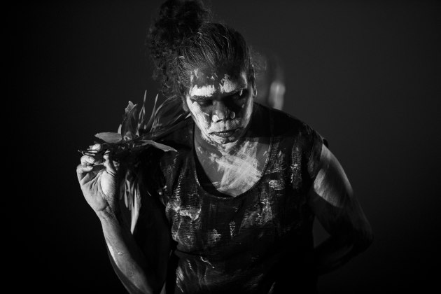 Loretta Yunupingu. Photo by Paz Tassone.