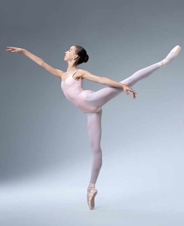 Lily Sophia Dashwood received at least two scholarships: to the Royal Ballet School and the American Ballet Theatre Studio Company.