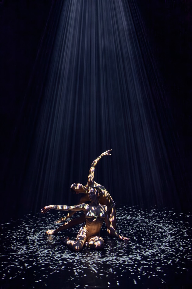 Lewis Major's 'Triptych' at Sydney Opera House. Images by Daniel Boud.