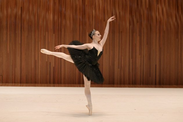 Claudia Gordon also chose the Black Swan solo. 
Photo by BWP Studio.