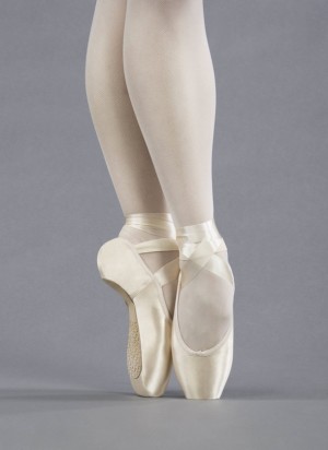 Capezio: The Airess