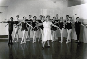 FAREWELL LAUREL MARTYN