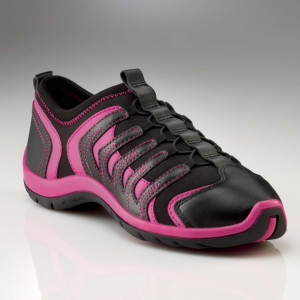 Capezio SNAKESPINE&trade; DANSNEAKER&reg; (DS100)
