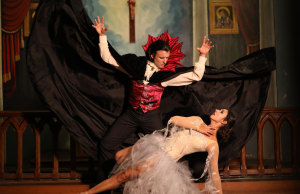 Excitement building for WA Ballet's 'Dracula'