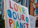 Climate deniers blocked from Google ads