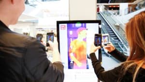 Uniqlo Australia makes history