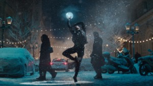 Apple shows off AirPods in enchanting holiday ad