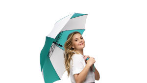 Drew Barrymore returns for Crocs with a big song and dance