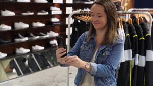 Optus gives shoppers a taste of a 5G future