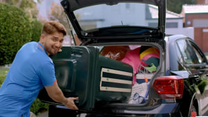 Carsales teams up with Nick and Carrie
