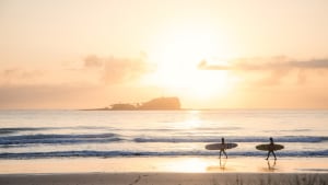 Sunshine Coast targets sun-deprived southerners and Kiwis with 'Sunshine Moments'