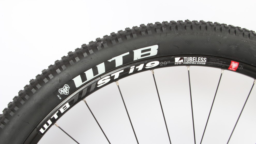 <p>Tubeless ready rims are a great inclusion and the WTB tyres are a good match for the character of this bike.</p>