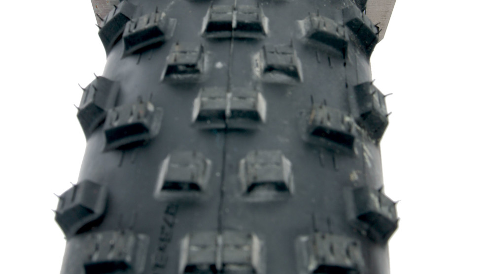 Measuring 77mm across the casing, the 3.0 inch plus tyre are a good deal wider than any regular MTB treads.