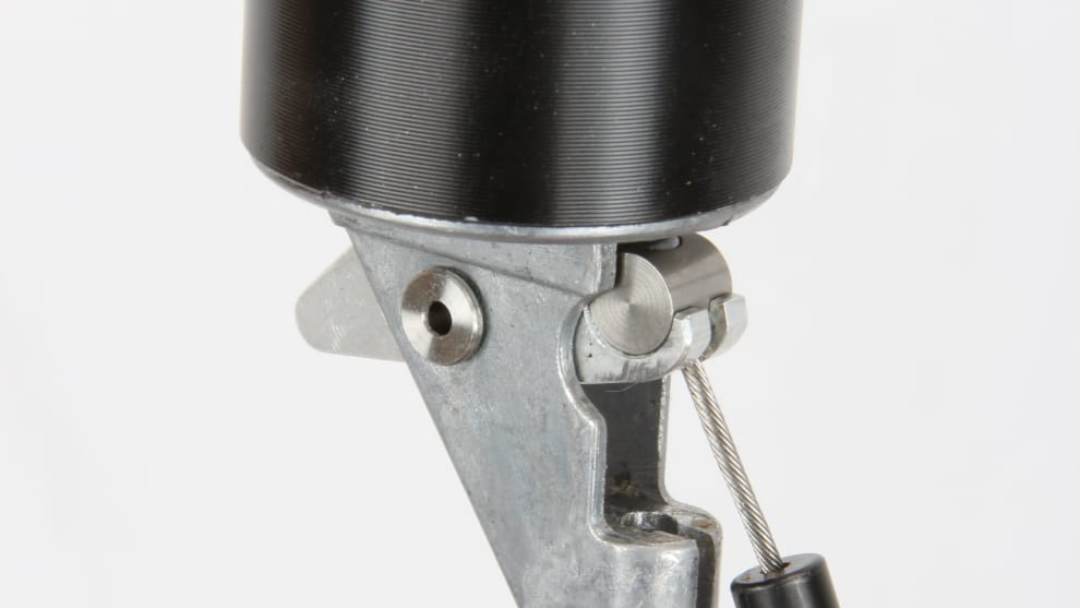 Both fitting and removing the Transfer post was super easy thanks to the simple cable connection on the base of the post.