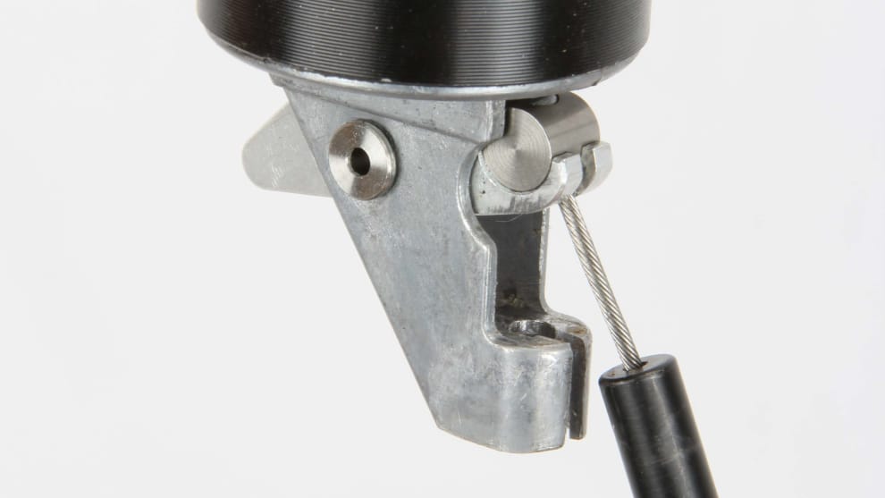 Both fitting and removing the Transfer post was super easy thanks to the simple cable connection on the base of the post.