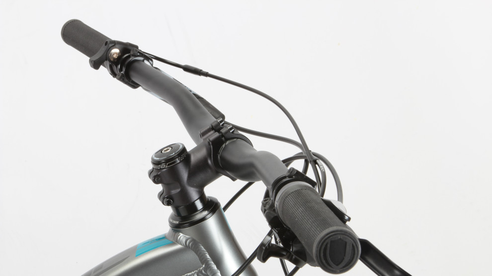 Wide bard and short stems are standard fare on the Optic.