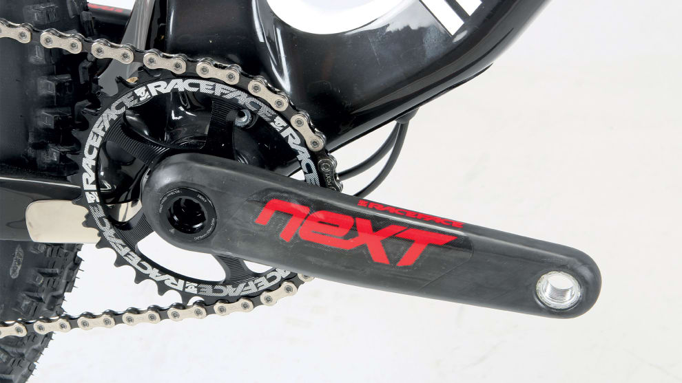 Proven and superlight, the Race Face NEXT SL cranks are a worthy inclusion.