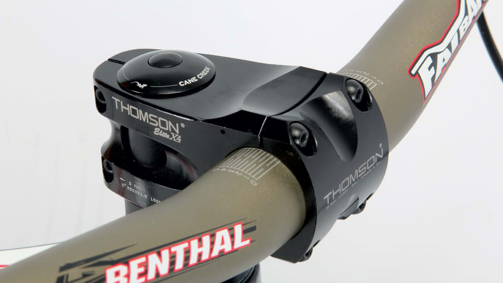 Thomson stem and Renthal bars; the Spider is loaded with brand name parts.