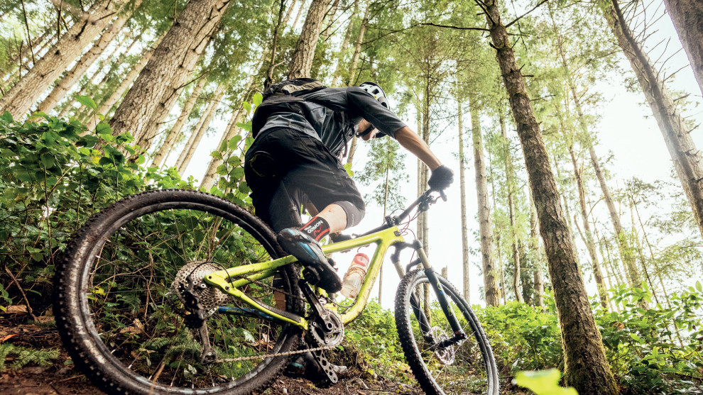 Logging trail time on the new Optic Carbon.