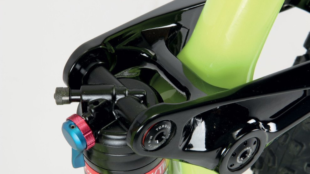 With the introduction of the new Fox EVOL negative spring, Trek has decided to drop their more complex DRCV system. It certainly performed well, offering super supple and active suspension.