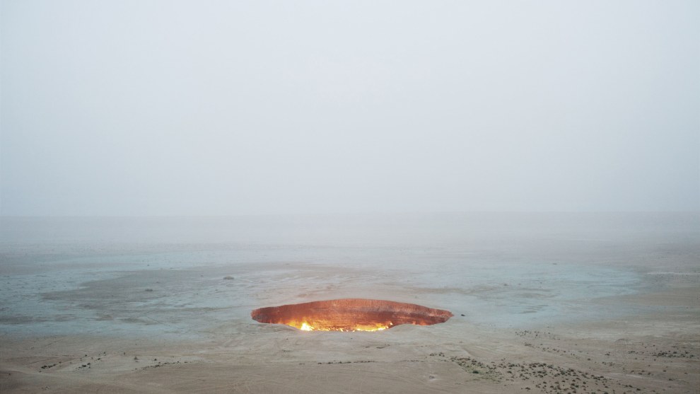 Carolyn Drake, Door to Hell. Darvaza, Turkmenistan. 2009. &copy; Carolyn Drake/Magnum Photos