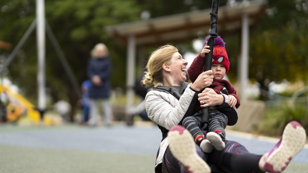10fps second on the A7III gives an impressive rate of keepers. This was one of about six shots in a row, all in focus. Sony A7III, 85mm 1.4GM lens. 1/1000s @ f1.4, ISO 100.
