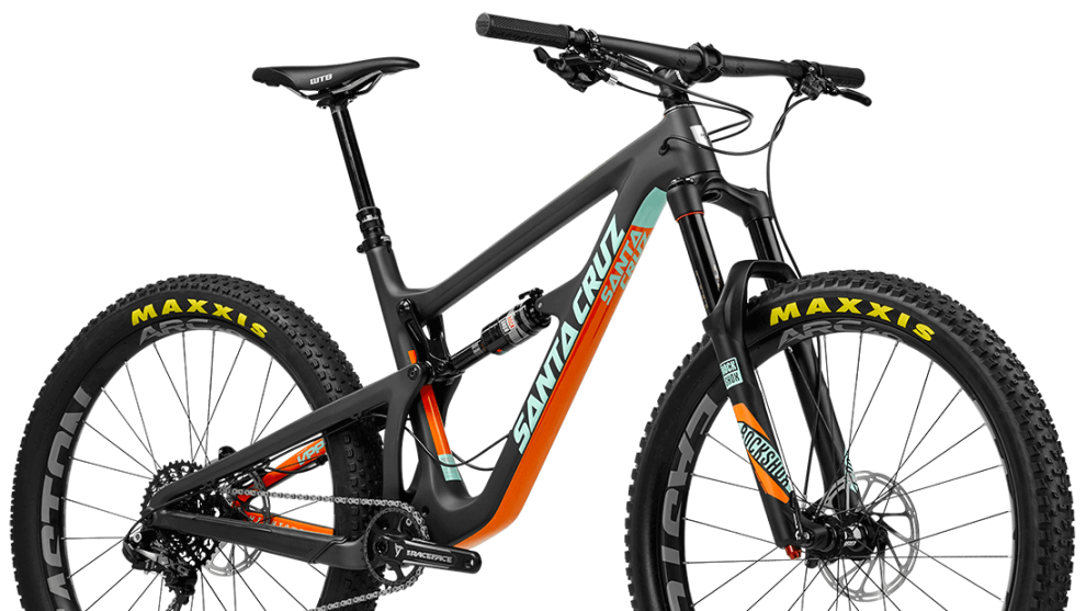 Fit some fat 27.5 plus wheels and the bike changes character, offering better traction in loose conditions. Santa Cruz runs a 150mm travel fork in this format versus a 140mm fork with 29-inch wheels.