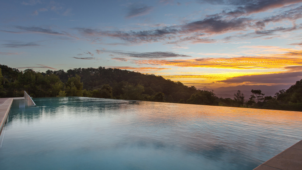 Infinity pool, O'Reilly's Rainforest Retreat, Lamington National Park, Queensland.